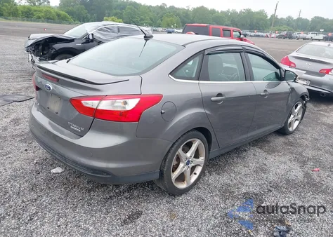 2013 Ford Focus Titanium из США, поврежденный, VIN 1FADP3J24DL317997